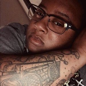 Meet your Posher, Lacey